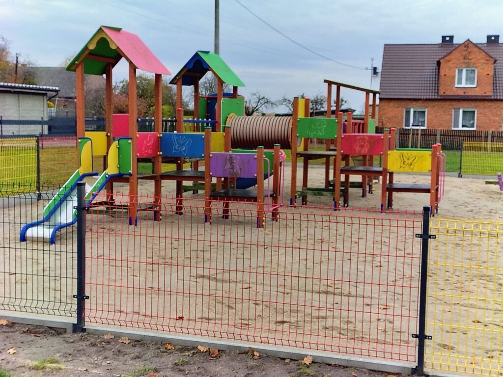 Plac zabaw w Bugaju