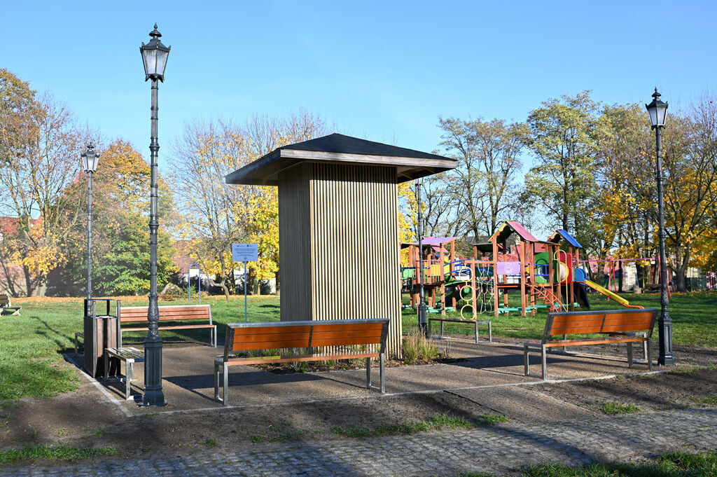 Nowoczesna tężnia soniczna w raszkowskim parku