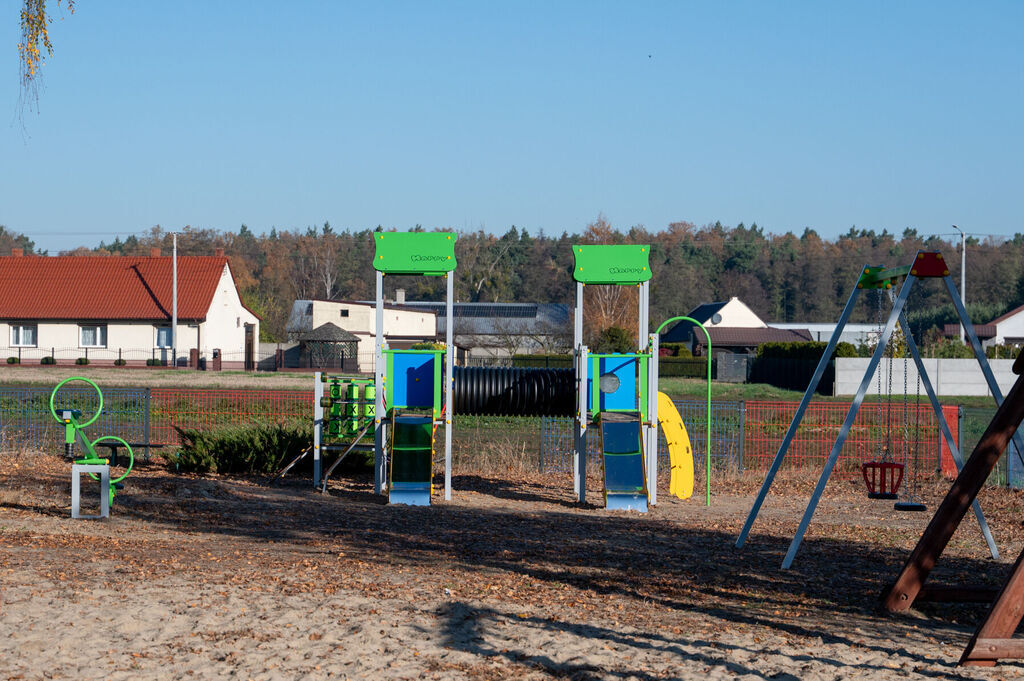Nowy plac zabaw w Korytach