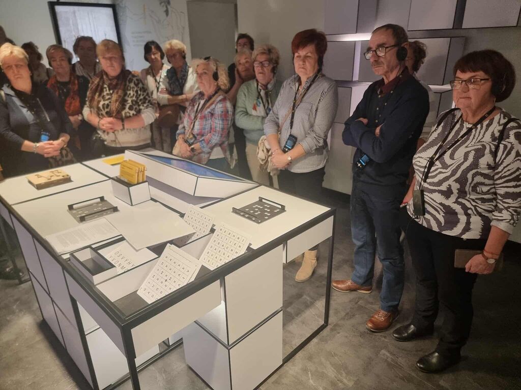 Seniorzy z Moszczanki i Skrzebowej w Poznaniu – finał projektu „Okno na Południową Wielkopolskę”