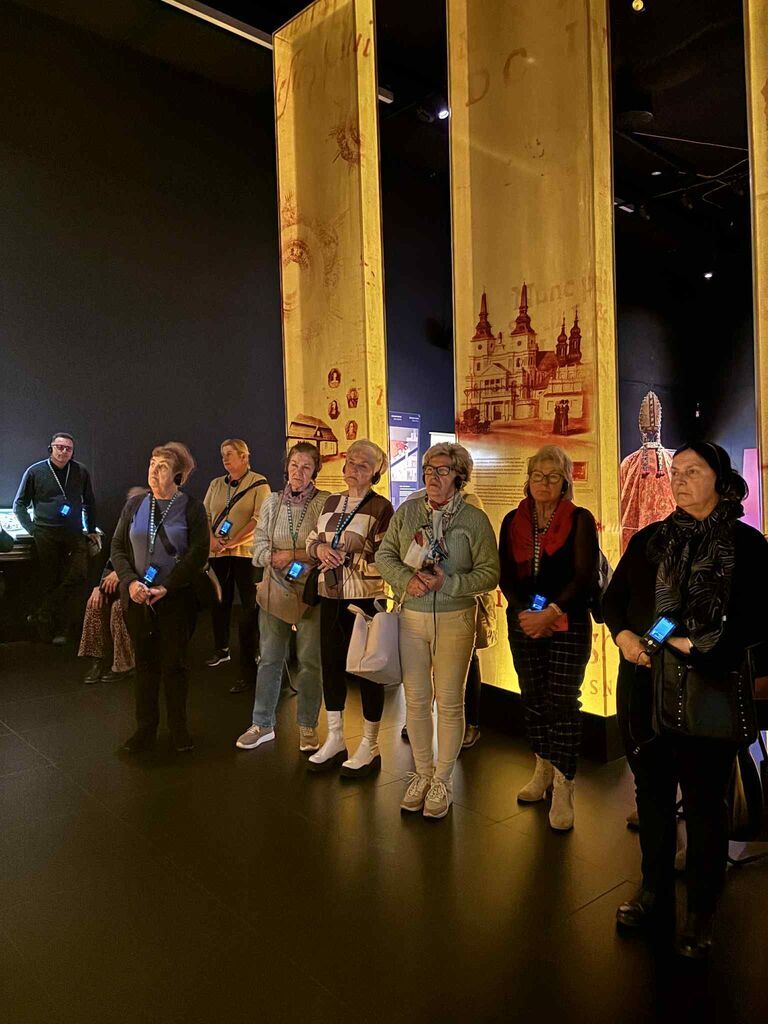 Seniorzy z Moszczanki i Skrzebowej w Poznaniu – finał projektu „Okno na Południową Wielkopolskę”