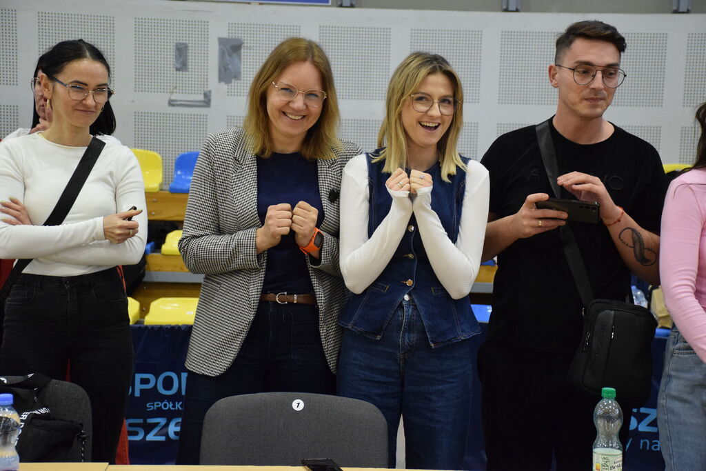 Dziewczyny ze Szkoły Podstawowej w Raszkowie najlepsze w Wielkopolsce!