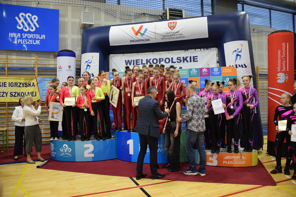 Dziewczyny ze Szkoły Podstawowej w Raszkowie najlepsze w Wielkopolsce!