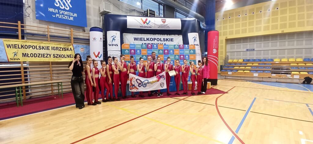 Dziewczyny ze Szkoły Podstawowej w Raszkowie najlepsze w Wielkopolsce!
