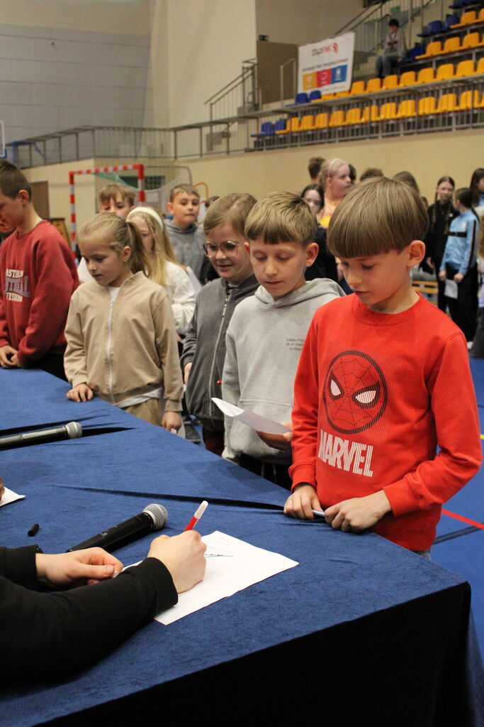 Koszykarze Tasomix Rosiek Stal Ostrów Wielkopolski z wizytą w Raszkowie