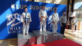 Dzieci z Tatami z medalami 