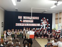 Święto Odzyskania Niepodległości w Przedszkolu Nr 4 w Strzegomiu