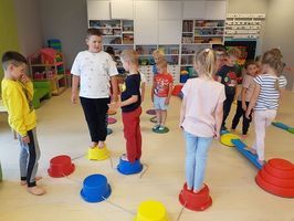 Zajęcia sportowe w Przedszkolu Tęcza w Międzyrzeczu