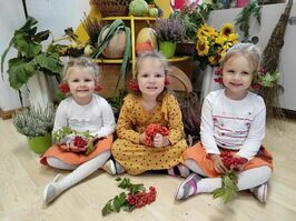 Maluszki z przedszkola w Stanowicach powitały jesień!