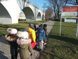 Przedszkolaki odwiedziły miejską bibliotekę