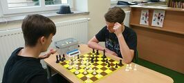 Rywalizowali w szkole w Jaroszowie w szachach
