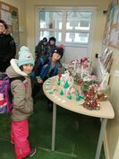 Kiermasz bożonarodzeniowy w jaroszowskiej szkole