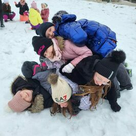 Aktywny zimowy wypoczynek zorganizowany przez UKS „Aktywna Kostrza”