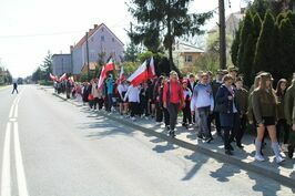 Patriotyczny Korowód Radości w Jaroszowie
