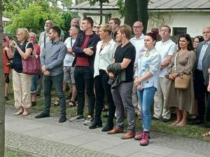 Aleja Rzeźb wzbogaciła się o siedem nowych monumentów. Rzeźbili w granicie