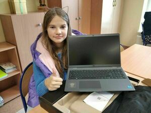 Laptopy dla uczniów z Jaroszowa  