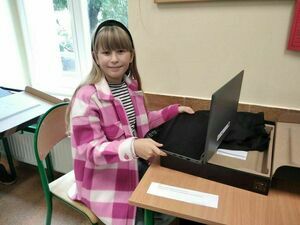 Laptopy dla uczniów z Jaroszowa  