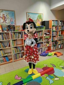 Brzdąc w bibliotece: Dzień z Myszką Miki