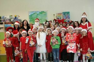 Orszak św. Mikołaja w jaroszowskiej szkole