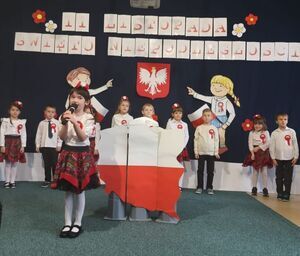 Narodowe Święto Niepodległości w Publicznym Przedszkolu nr 4 im. Pszczółki Mai w Strzegomiu