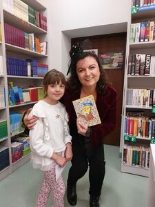 Pasowanie pierwszoklasistów na czytelników w Jaroszowie 