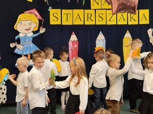 Uroczystość Pasowania na Starszaka w Publicznym Przedszkolu nr 4 im. Pszczółki Mai w Strzegomiu