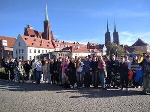 Uczniowie z Jaroszowa na wycieczce we Wrocławiu