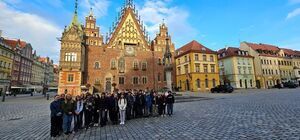 Uczniowie z Jaroszowa na wycieczce we Wrocławiu