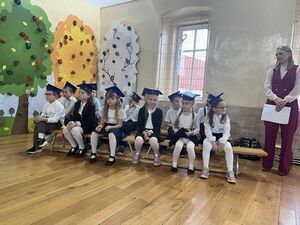 Pierwszaki z Jaroszowa już po uroczystym Pasowaniu 