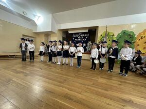 Pierwszaki z Jaroszowa już po uroczystym Pasowaniu 