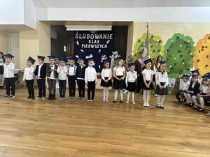 Pierwszaki z Jaroszowa już po uroczystym Pasowaniu 