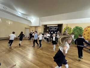 Pierwszaki z Jaroszowa już po uroczystym Pasowaniu 