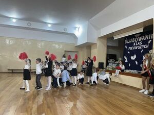 Pierwszaki z Jaroszowa już po uroczystym Pasowaniu 