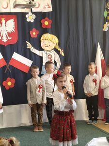 Narodowe Święto Niepodległości w Publicznym Przedszkolu nr 4 im. Pszczółki Mai  w Strzegomiu