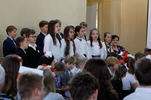 Nie ma sprawy ważniejszej niż Polska – akademia z okazji Narodowego Święta Niepodległości w ZSP w Jaroszowie