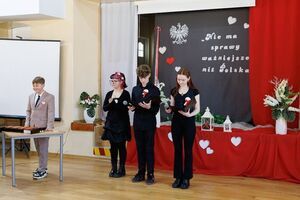 Nie ma sprawy ważniejszej niż Polska – akademia z okazji Narodowego Święta Niepodległości w ZSP w Jaroszowie