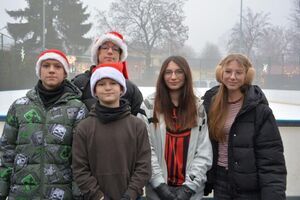 Mikołaj na lodzie! Strzegomskie lodowisko już otwarte