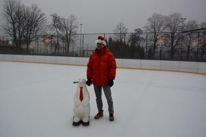 Mikołaj na lodzie! Strzegomskie lodowisko już otwarte