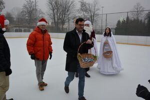 Mikołaj na lodzie! Strzegomskie lodowisko już otwarte