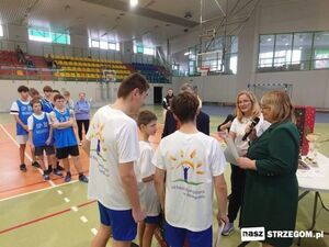 Mikołajkowy turniej szkół specjalnych: rywalizacja, nagrody i wspólna radość