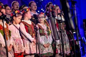 „Dzień jeden w roku” w wyjątkowej oprawie. Czerwone Gitary oczarowały Strzegom