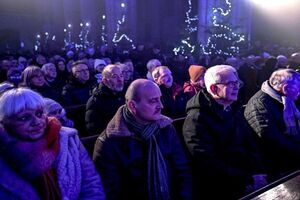 „Dzień jeden w roku” w wyjątkowej oprawie. Czerwone Gitary oczarowały Strzegom