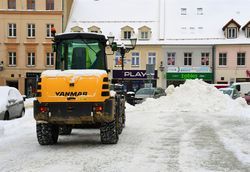 Odśnieżanie miasta.