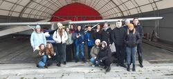 Wizyta młodzieży na Gminnym Lotnisku w Świebodzicach