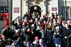 Uczestnicy akcji  One Billion Rising (Nazywam się Miliard)