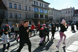 Uczestnicy akcji  One Billion Rising (Nazywam się Miliard)