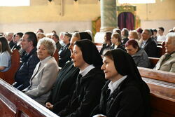 Uczestnicy Mszy Świętej w intencji Ojczyzny