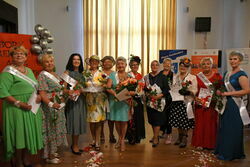 Zdjęcie grupowe uczestników Wyborów Miss