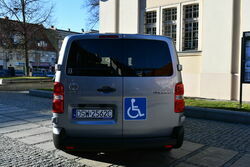 Nowo zakupione auto do przewozu dzieci niepełnosprawnych