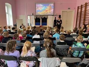 Uczniowie SP nr 1 na zajęciach bibliotecznych